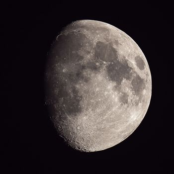 Moon2013-8-17.jpg