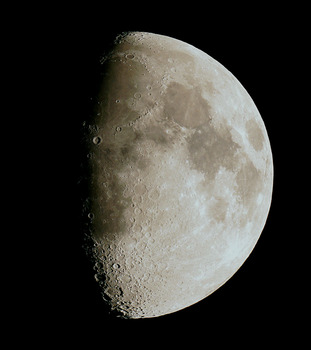 Moon2015-10-22.JPG
