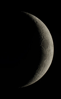 Moon2015-4-22.jpg
